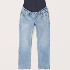 A&F
Maternity Ankle Straight Jean